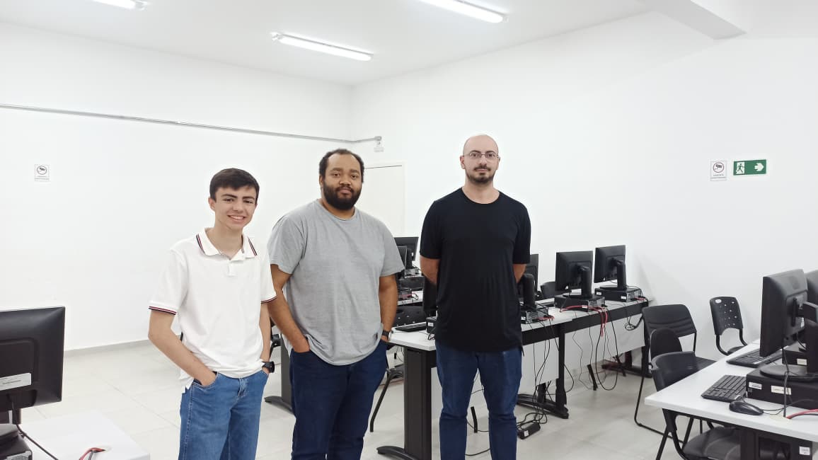 Detalhe do novo regulamento impresso e afixado.